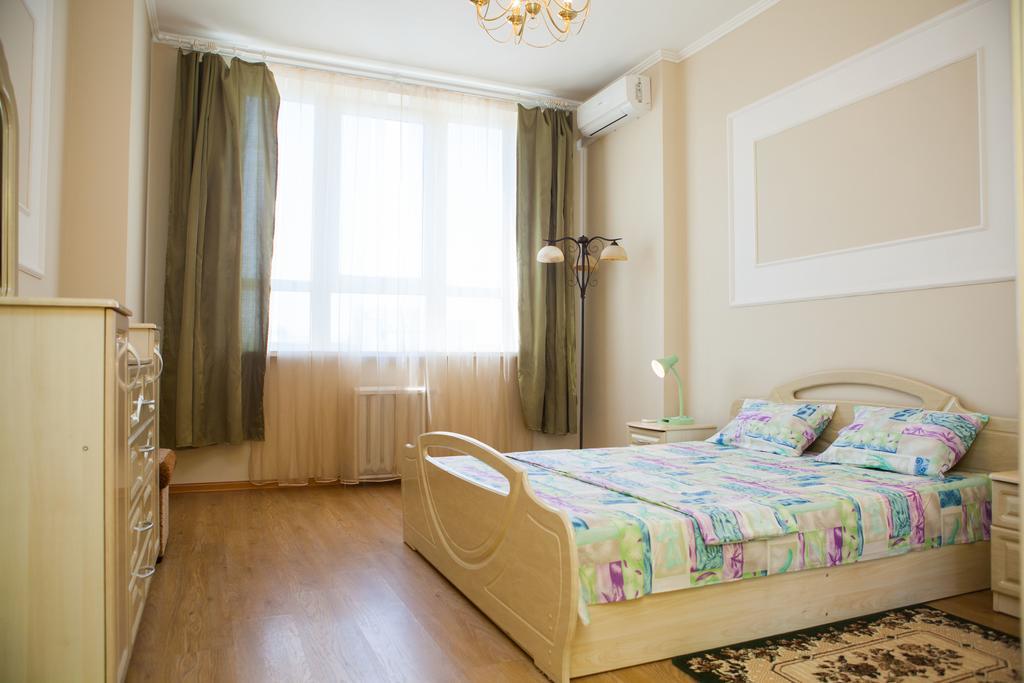 Apartment In 2 Min From Poznyaky Metro Station Kiev Dış mekan fotoğraf