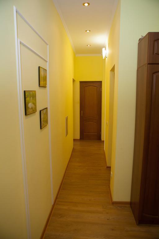 Apartment In 2 Min From Poznyaky Metro Station Kiev Dış mekan fotoğraf