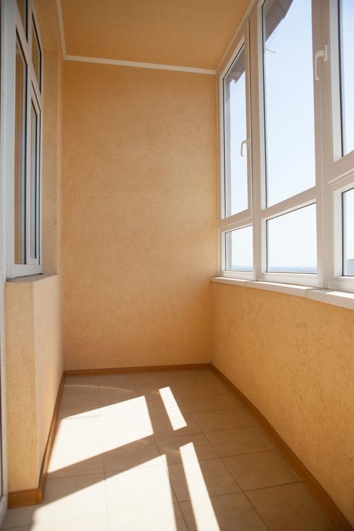 Apartment In 2 Min From Poznyaky Metro Station Kiev Dış mekan fotoğraf